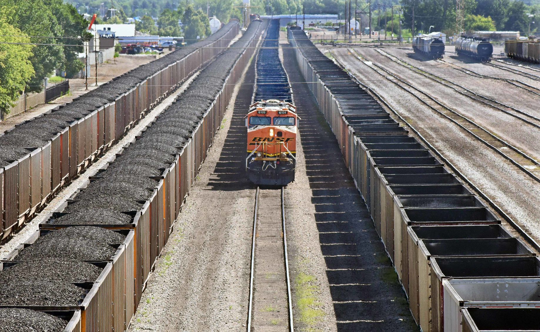 Mandan railyard